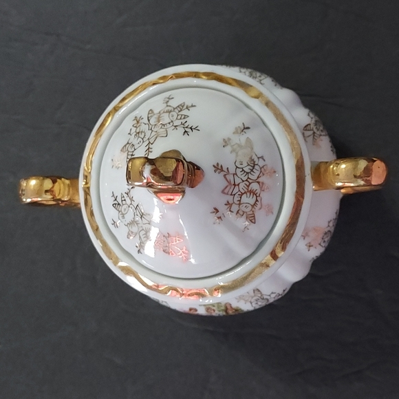 Courting Couple Sugar Bowlw/Lid w/Gold Filagree&Gold Trim.4.5in.H6in.W.Pre-Owned - Picture 5 of 7
